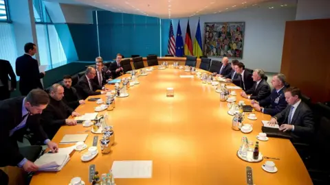 Progress in Ukraine Ceasefire Talks Amid Renewed Negotiations