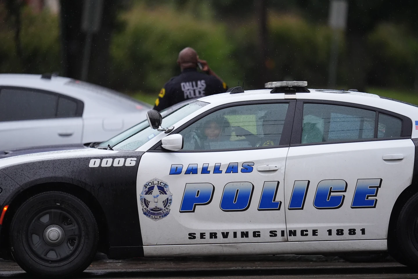 Dallas Gunman Opens Fire on Immigration Office, Killing Two Detainees