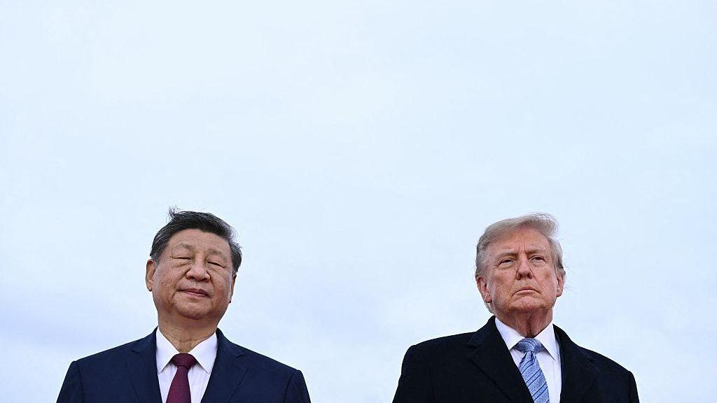 Trump Greeted Xi with Military Flyover as China Visit Kicks Off in Washington