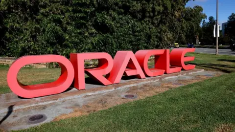 Oracle's Stock Plummets Following Earnings Report Disappointment