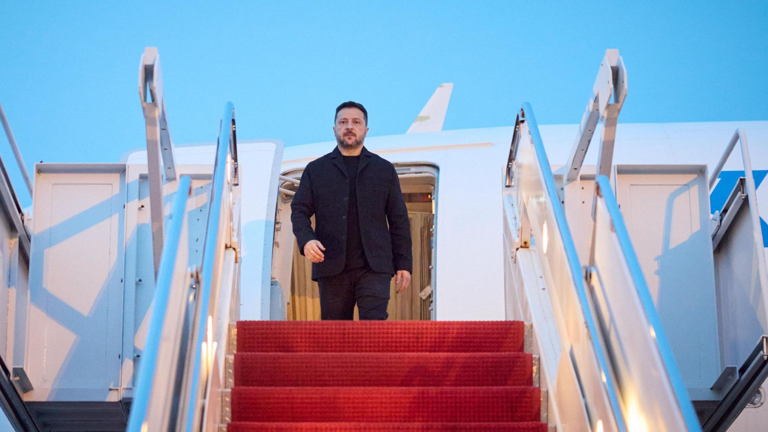 Zelensky Urges Trump to Boost Kyiv’s Air Defences in Washington