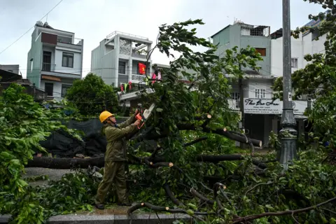Typhoon Kalmaegi: Devastation with Rising Toll as Storm Weakens