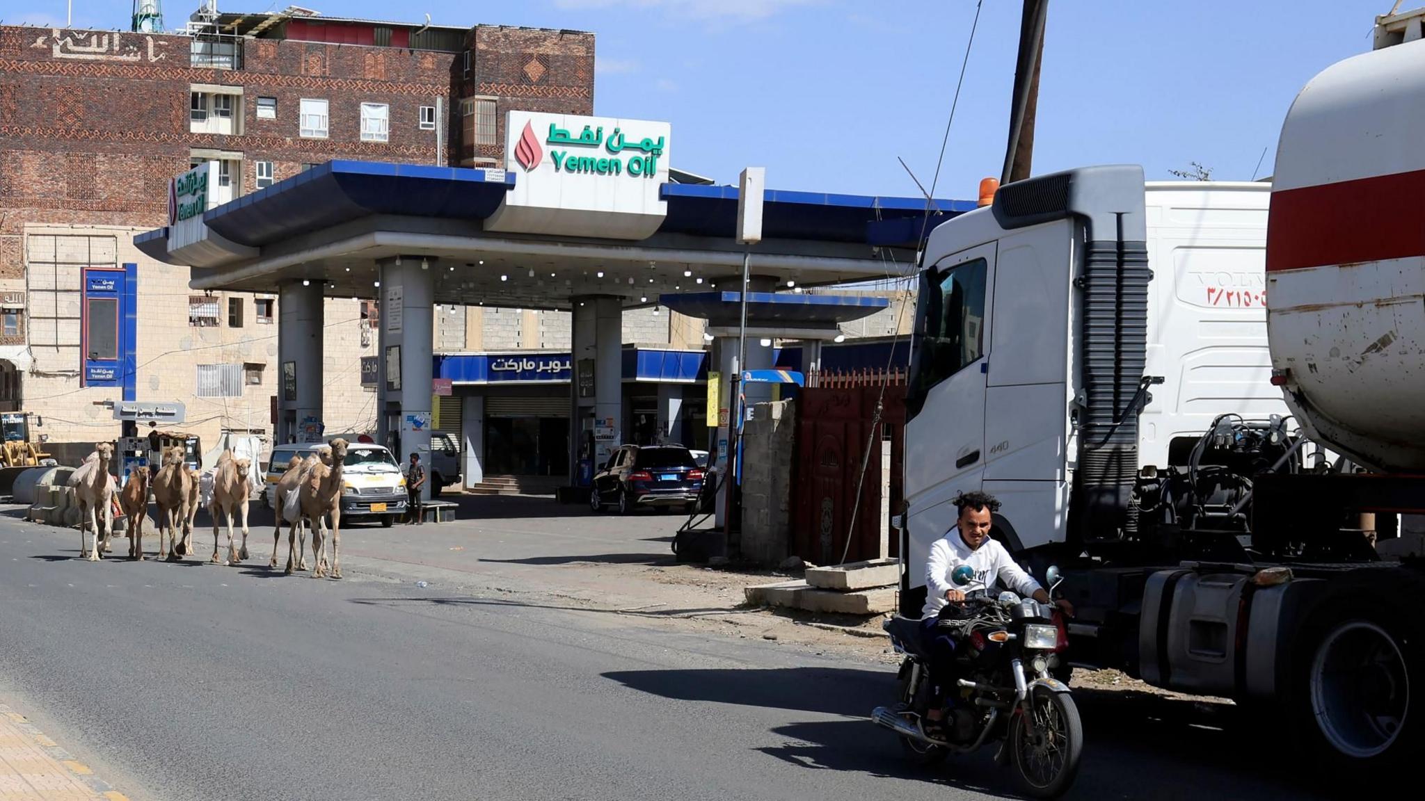 Saudi coalition strikes fuel depot near Yemen’s capital, prompting Houthi threats