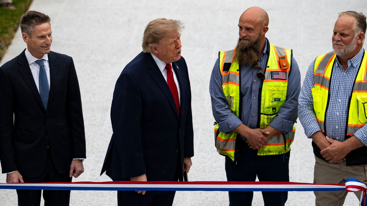 Trump, Press Pool Clash: Why Video of His Events is Subtle and Silent