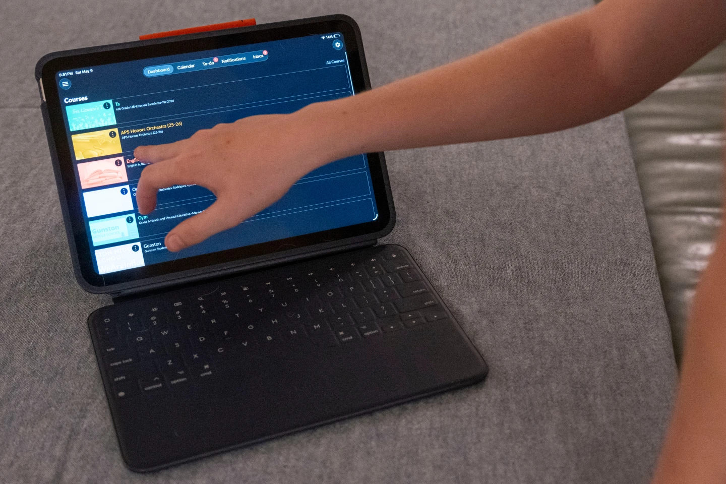 Los Angeles Schools Slash Device Use, Push Back on Digital Overload