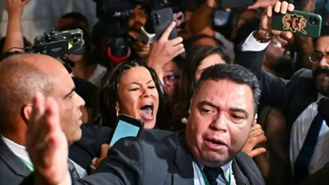 Unruly Scenes Erupt in Brazil's Congress Over Bolsonaro Sentence Reduction