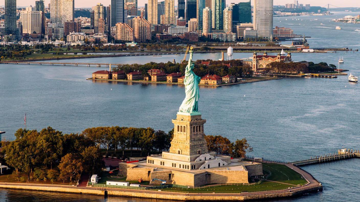 Boat capsizes near Statue of Liberty, two die; operator arrested for reckless endangerment