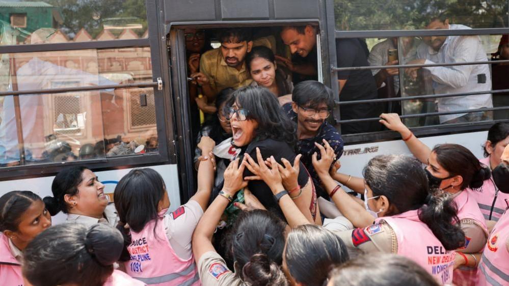 Hundreds of Cockroach Janta Party Leaders Arrested Ahead of Delhi Protest