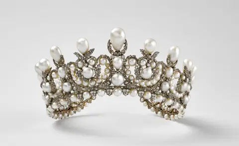 Stolen Treasures: €88 Million Worth of Jewellery Taken from the Louvre