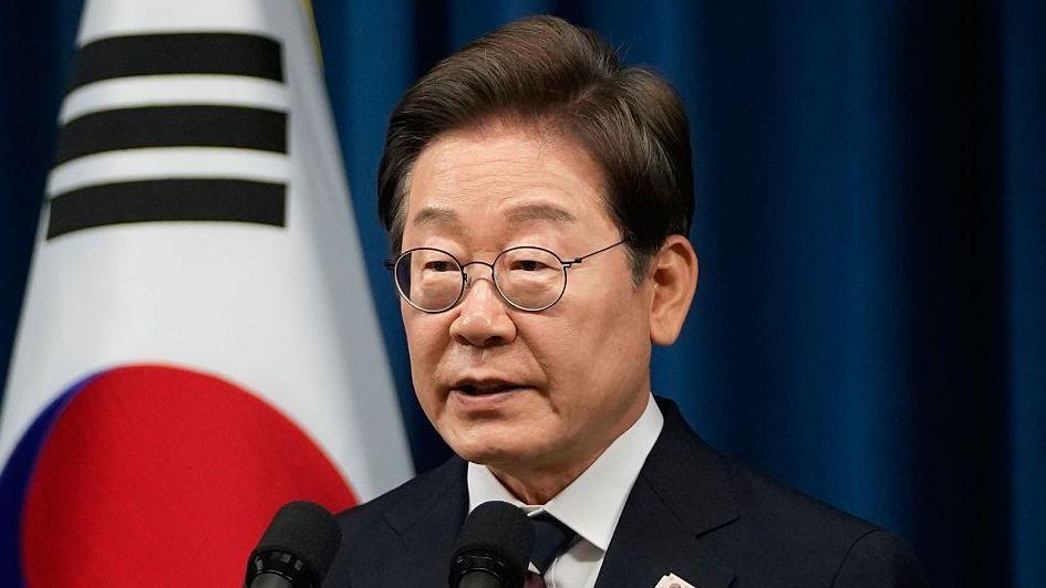 South Korea Pulls Ambassador from Ukraine Over POW Dispute