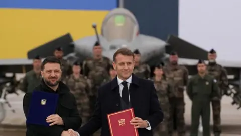 Ukraine to Receive 100 French Rafale Fighter Jets in Historic Agreement