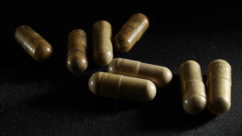 Mississippi smoke shop owners arrested after students die of suspected kratom overdose