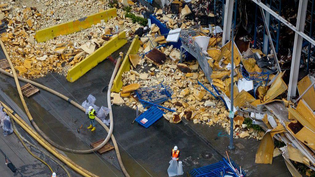 Stench and Silence: LA Grapples with Massive Warehouse Fire Cleanup