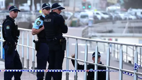 NSW Premier Defends Police Response Amid Bondi Attack Criticism