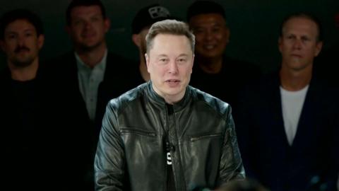 Elon Musk Becomes First Trillionaire as SpaceX Debuts at $161 a Share