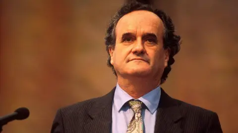 Remembering Sir Mark Tully: The BBC's Voice of India Passes Away at 90