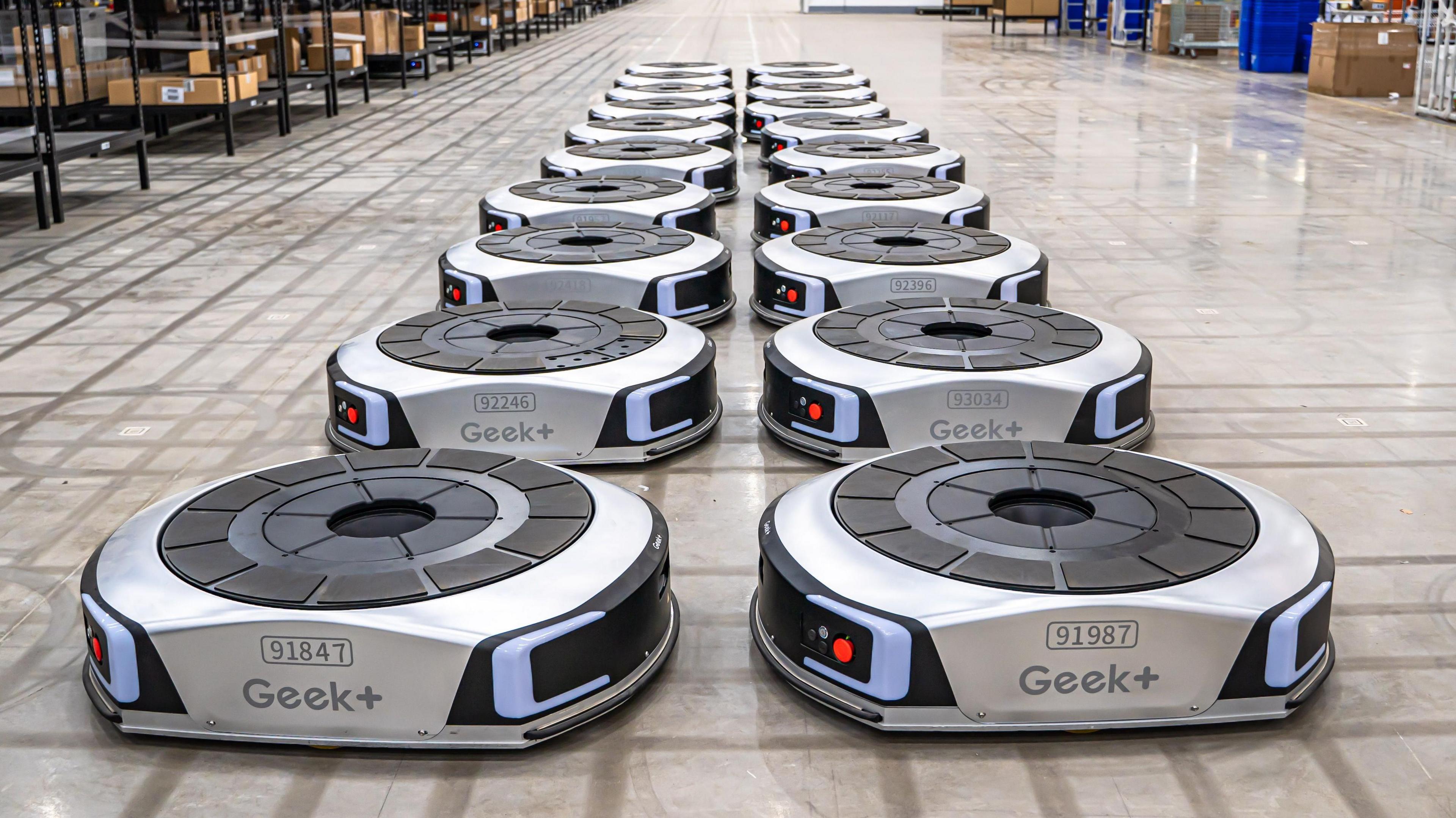 Chinese Robots Sweep UK Warehouses, Reviving Retail Supply Chains