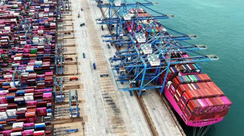 China Hits Back at US Tariff Threats, Claims Double Standards
