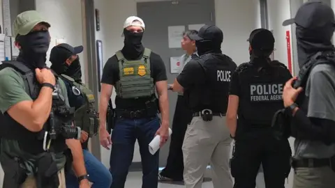 California Enacts Law Prohibiting Law Enforcement from Wearing Masks on Duty