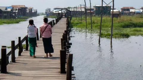 Burmese students targeted by a Finnish education scam