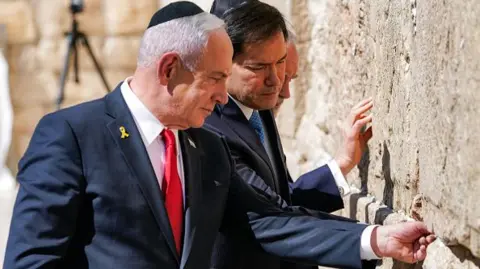 Controversy as US Secretary of State Unveils Settler-Led Archaeological Site in Jerusalem