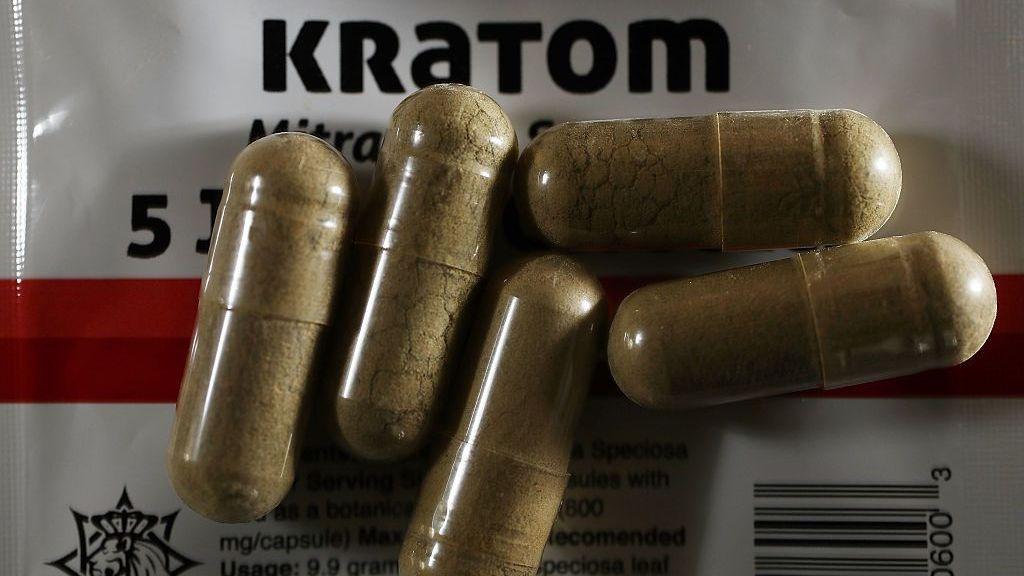 Kratom: The ‘Gas‑Station Heroin’ That’s Raising U.S. Concerns