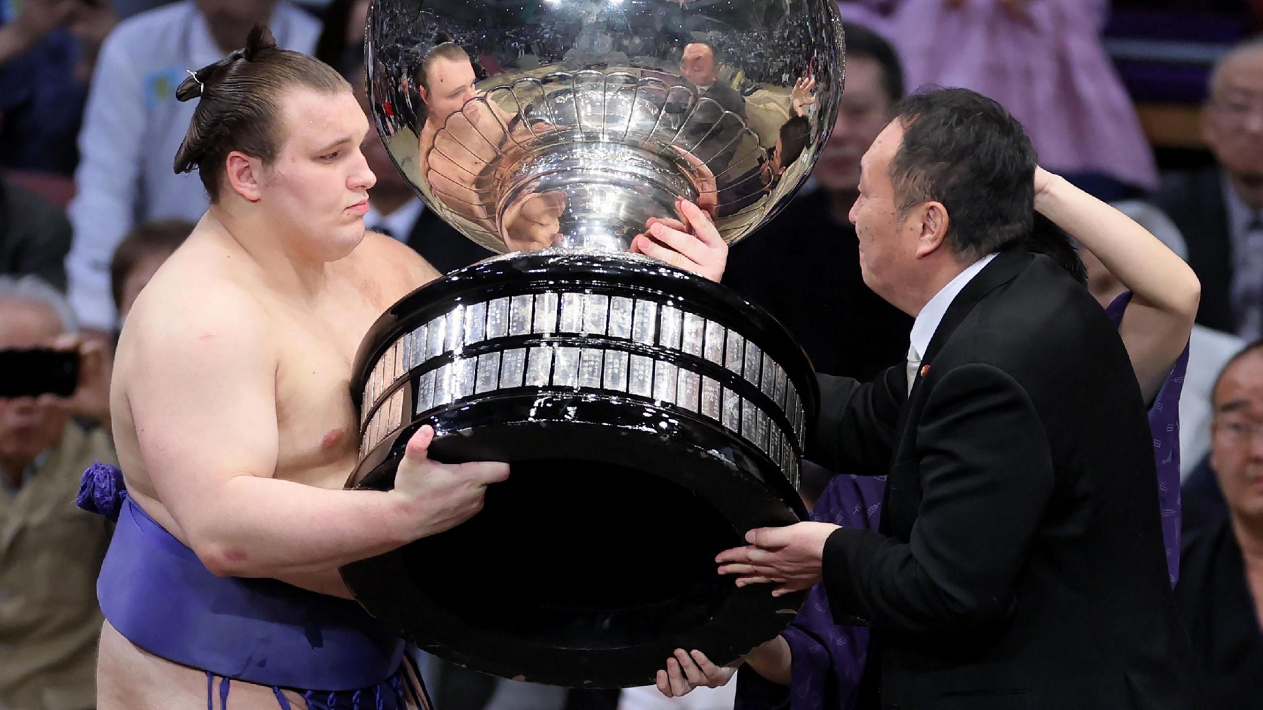 Ukrainian Aonishiki Makes History as Sumo Champion in Japan