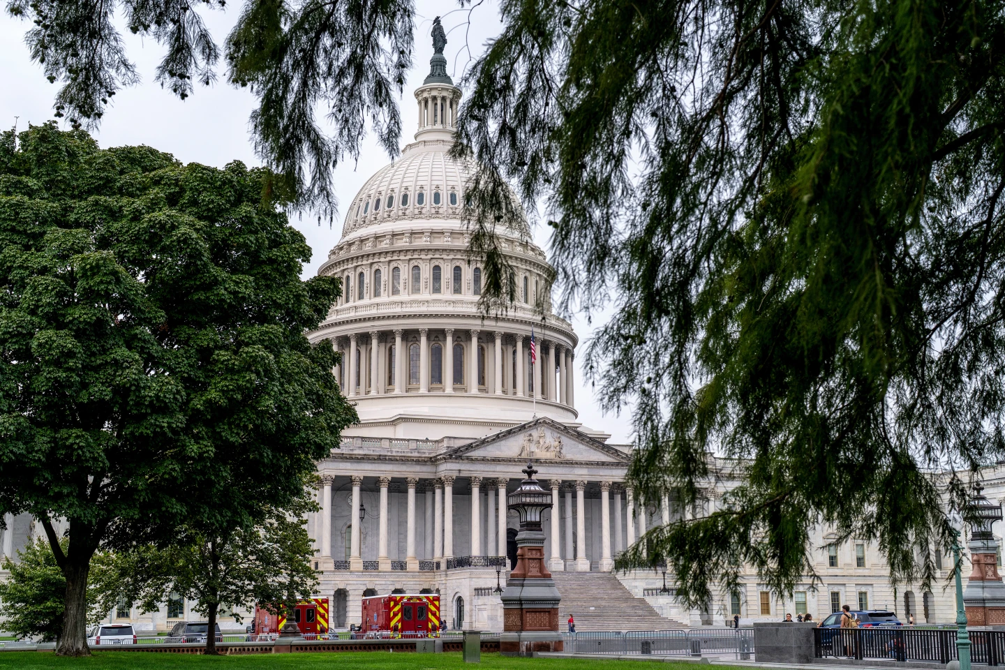 Government Shutdown Looms as Lawmakers Fail to Reach Compromise