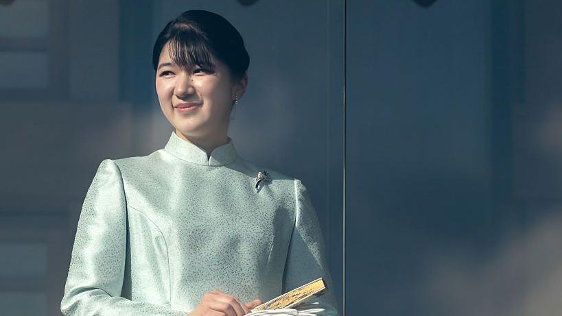 Japan relaxes imperial succession rules amid debate over female emperor