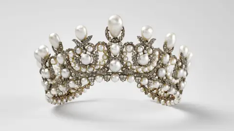 €88 Million Jewellery Heist at the Louvre: A Shocking Theft of Heritage