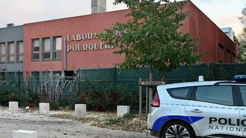 Explosive Heist in Lyon: Thieves Target Gold Refinery, Arrests Made