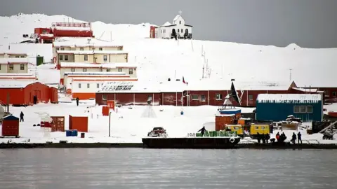 Young American Pilot Released After Detention in Antarctica