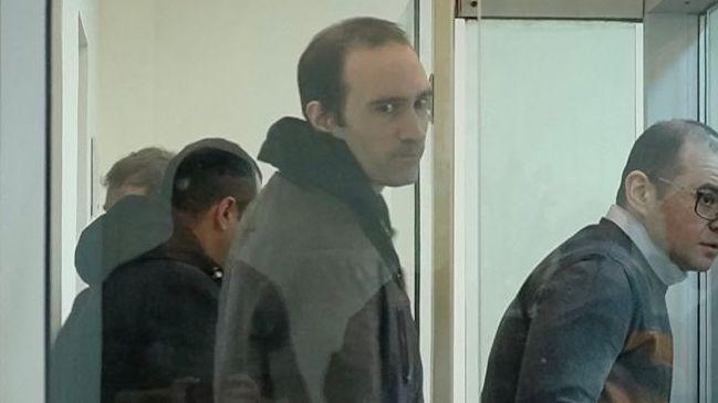 Azerbaijan Pardons Frenchman After EU Relaxes Sanctions on Russian Oligarchs