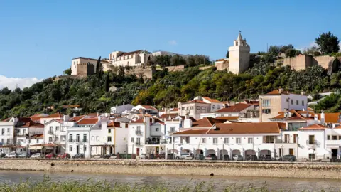 Portugal Arrests Couple After French Children Abandoned on Highway