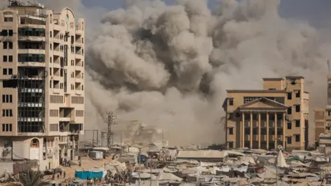 Hamas Engages with US Ceasefire Proposal as Israel Intensifies Offensive in Gaza
