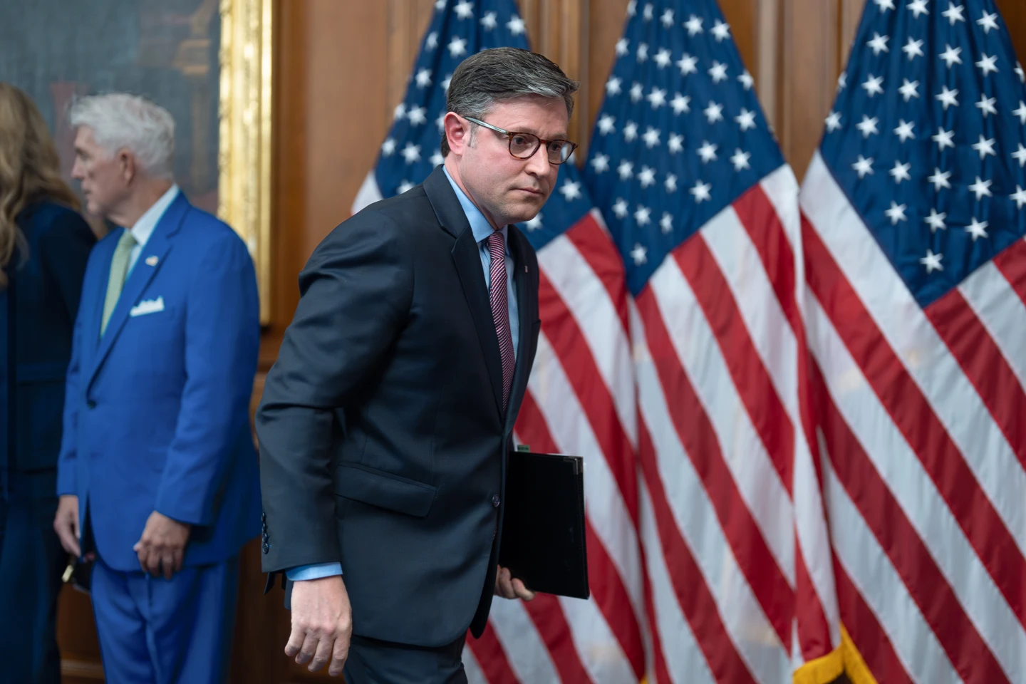 Federal Government Shutdown: Urgency to Resolve Intensifies