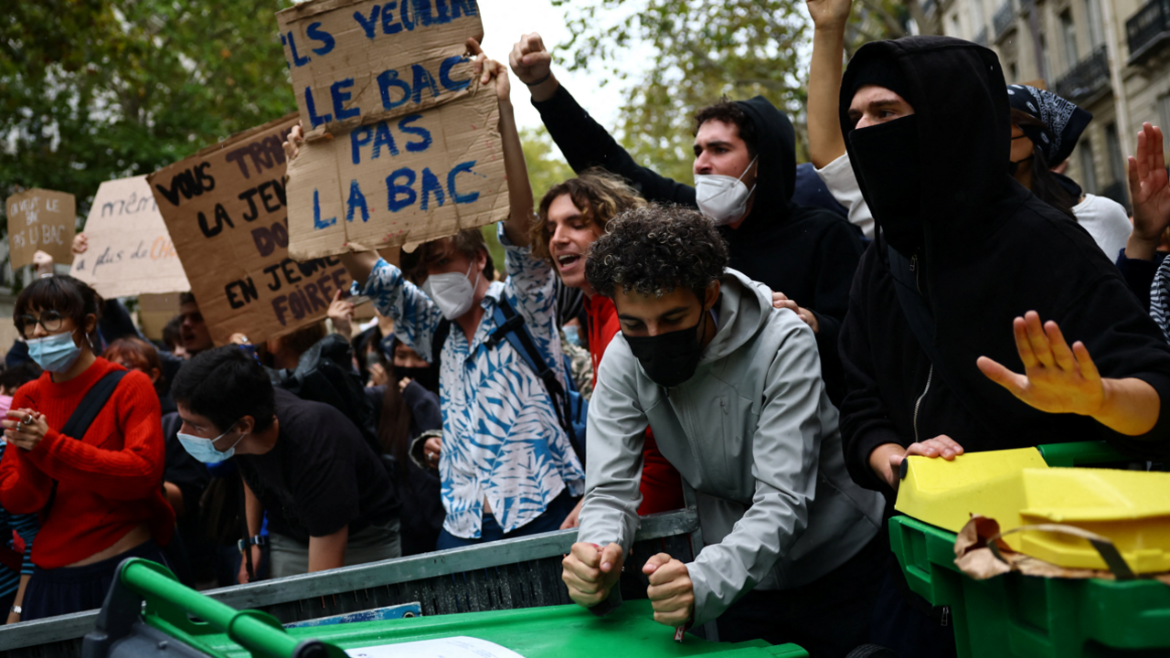 France’s Student Protests: Underfunding, Tradition & Unprecedented Violence