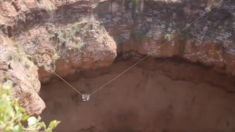 Yemen’s ‘Spider‑Man’ Dies After Falling Into Volcanic Crater