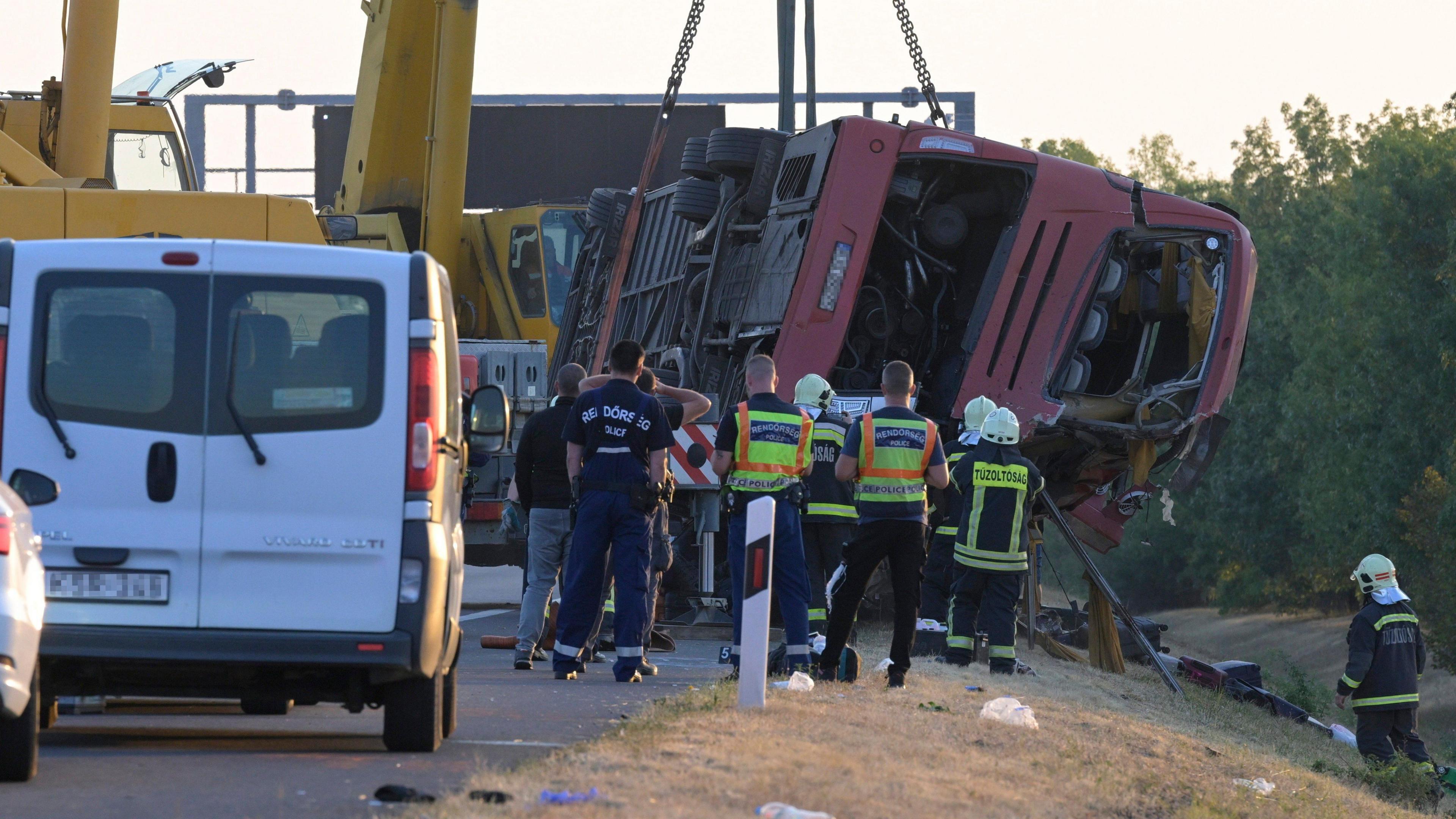 Twelve Killed in Polish Tourist Bus Crash on Hungarian Motorway