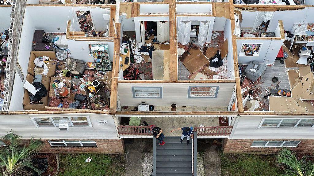 Hurricane Isaias Kills Four, Leaves Half‑Million Without Power