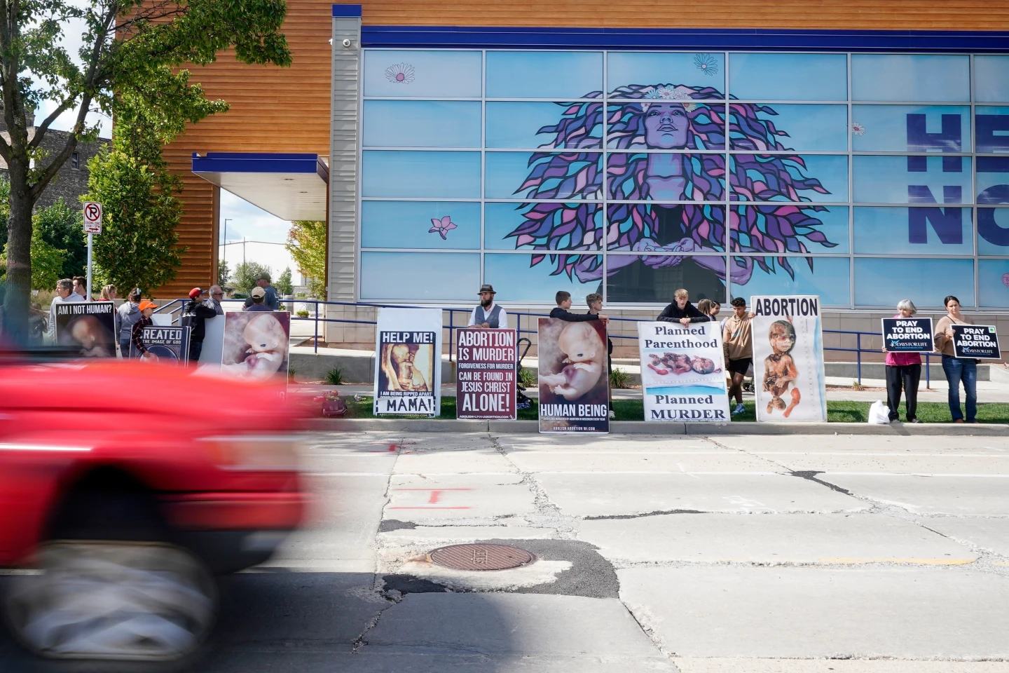 Planned Parenthood of Wisconsin Resumes Abortion Services After Funding Pause
