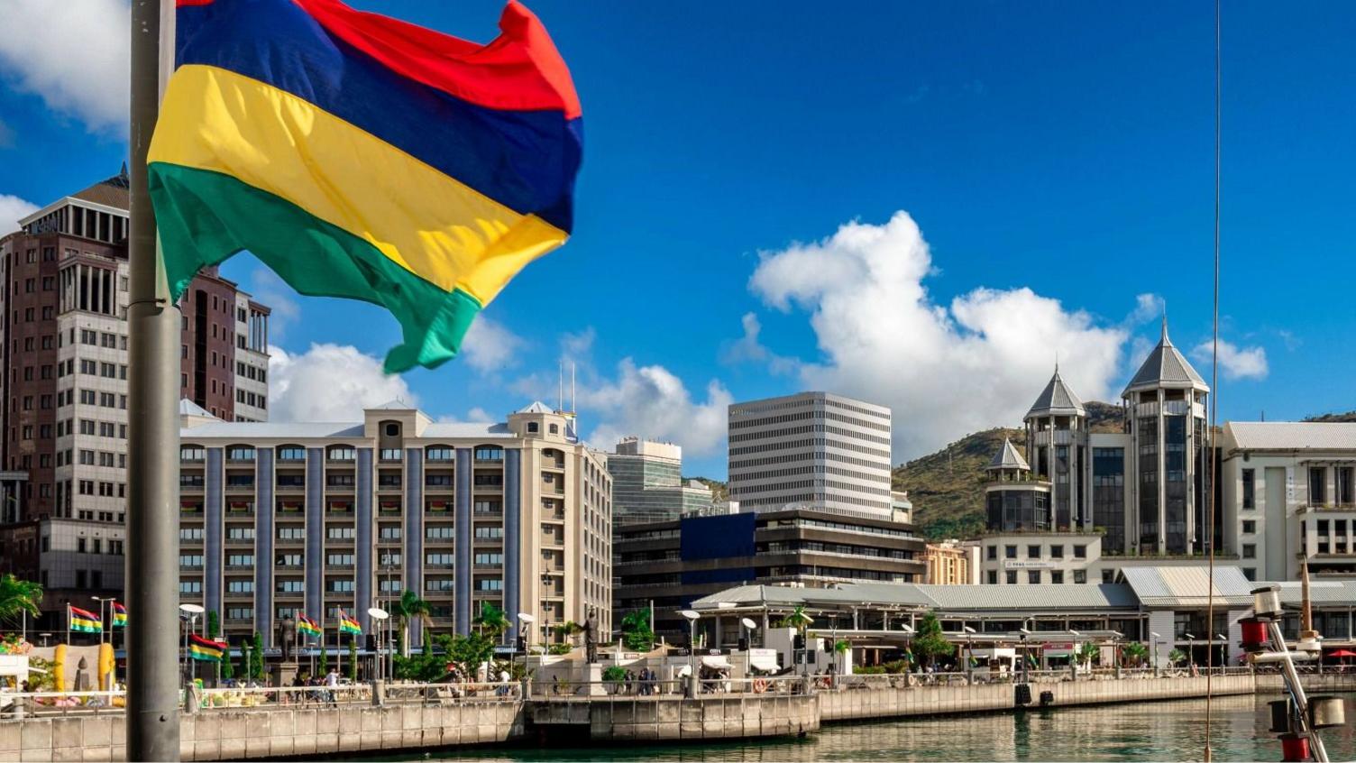 Mauritian traffic during curfew