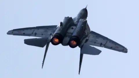 Estonia Strongly Denounces Russian Warplanes Infringement in Its Airspace