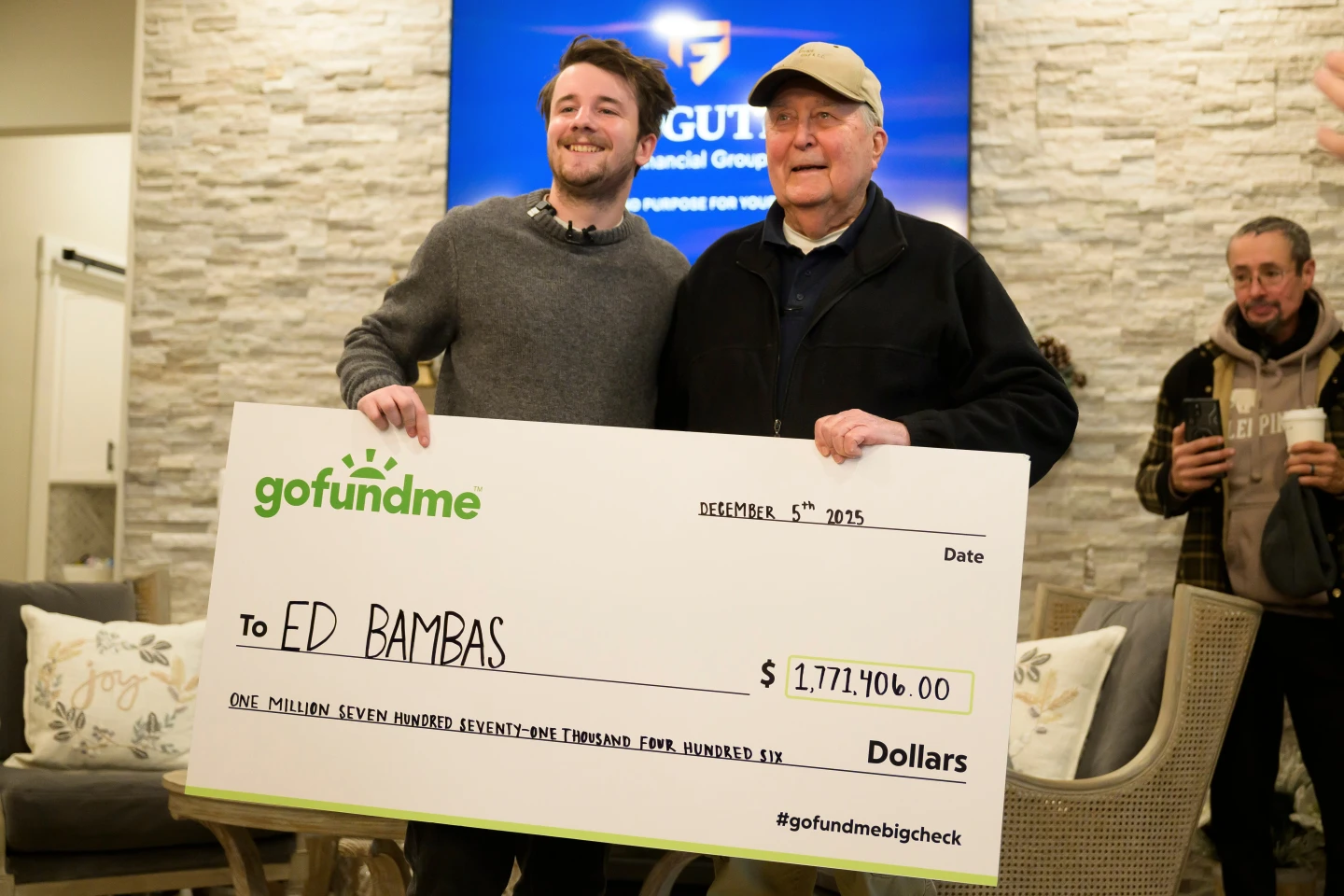 88-Year-Old Grocery Worker Receives $1.7 Million from Online Fundraiser