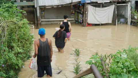 Tragedy Strikes the Philippines: Typhoon Fung-wong Claims Six Lives