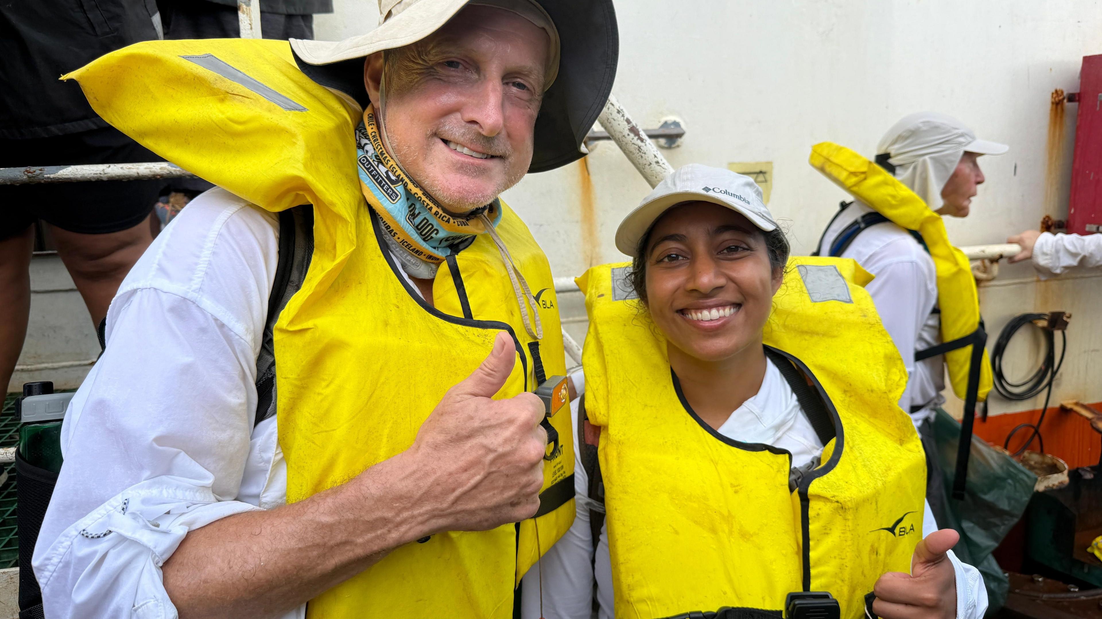Storm‑free waters lift Amelia Earhart search off Nikumaroro island