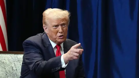 Trump Dismisses Likelihood of US-Venezuela War Amid Drug War Tensions