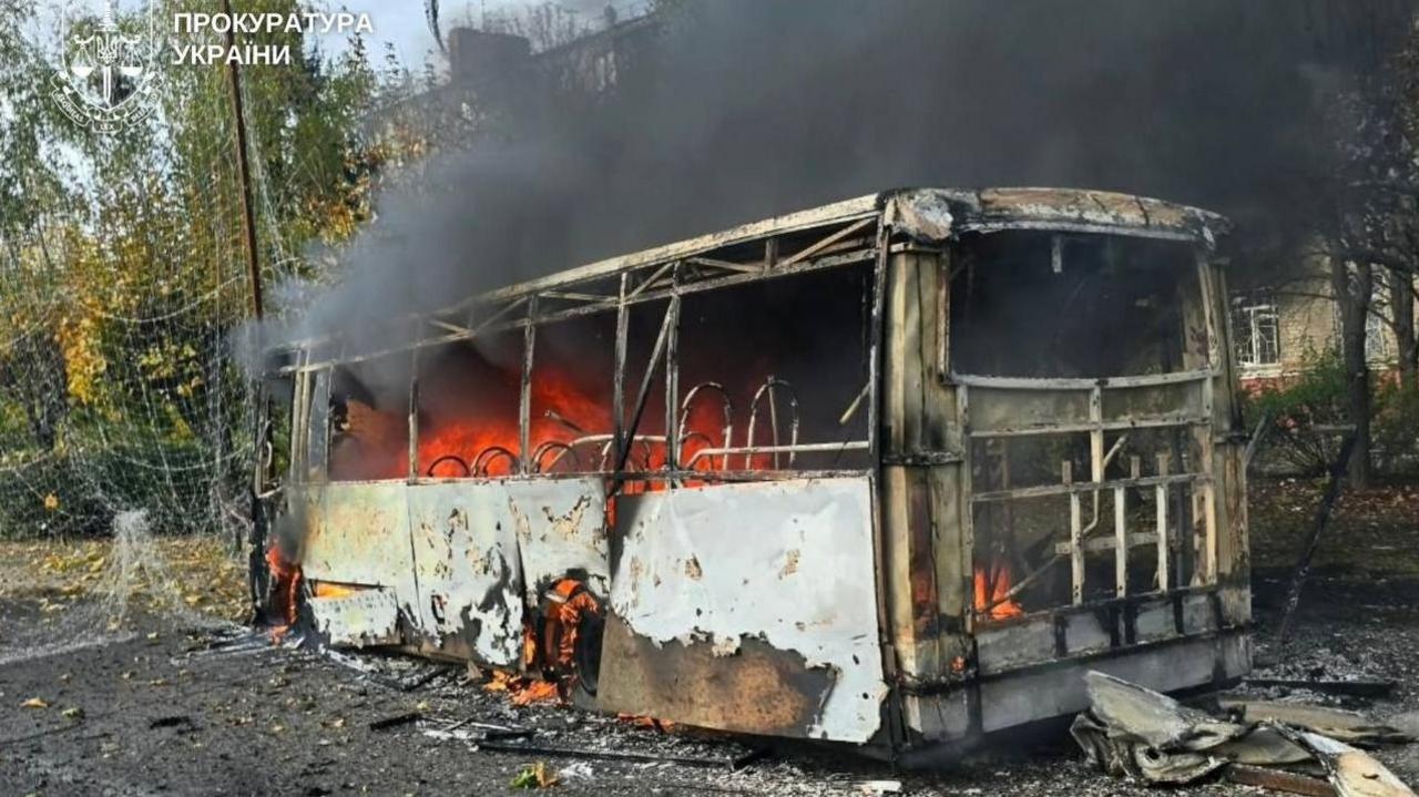 Russian glide bomb kills 33 on civilian buses in Kramatorsk