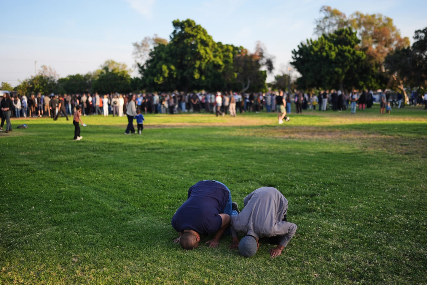 San Diego Mosque Attack: Teenagers Inspired by Christchurch Shooter Leave 'Sons of Tarrant' Manifesto