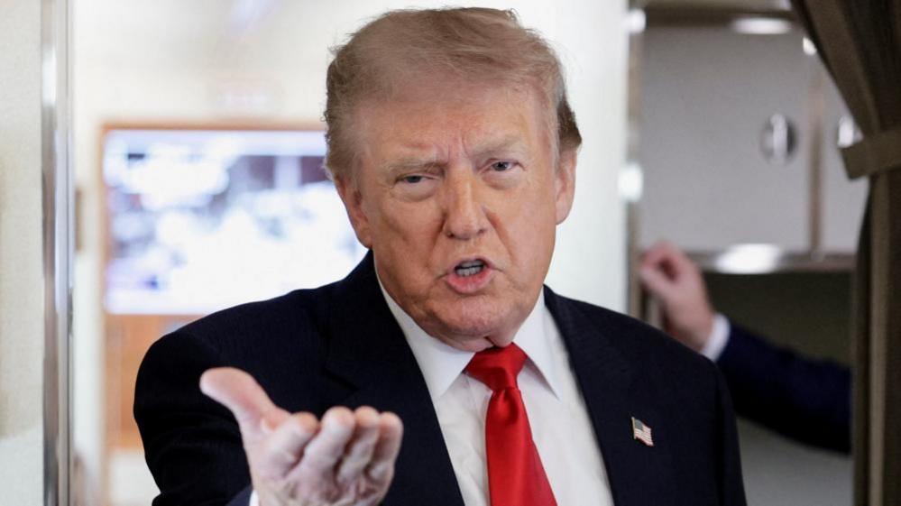 Trump Signals ‘Friendly’ Talks as Iran War Pauses for Third Night